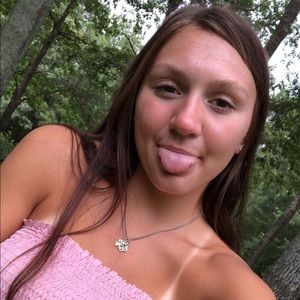 Meet your Posher, Michaela